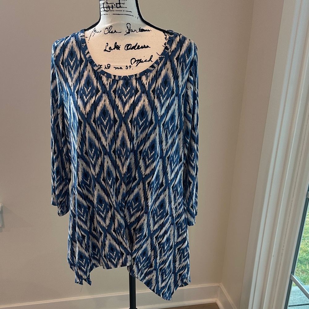 Elegant Blue Patterned Women's Blouse